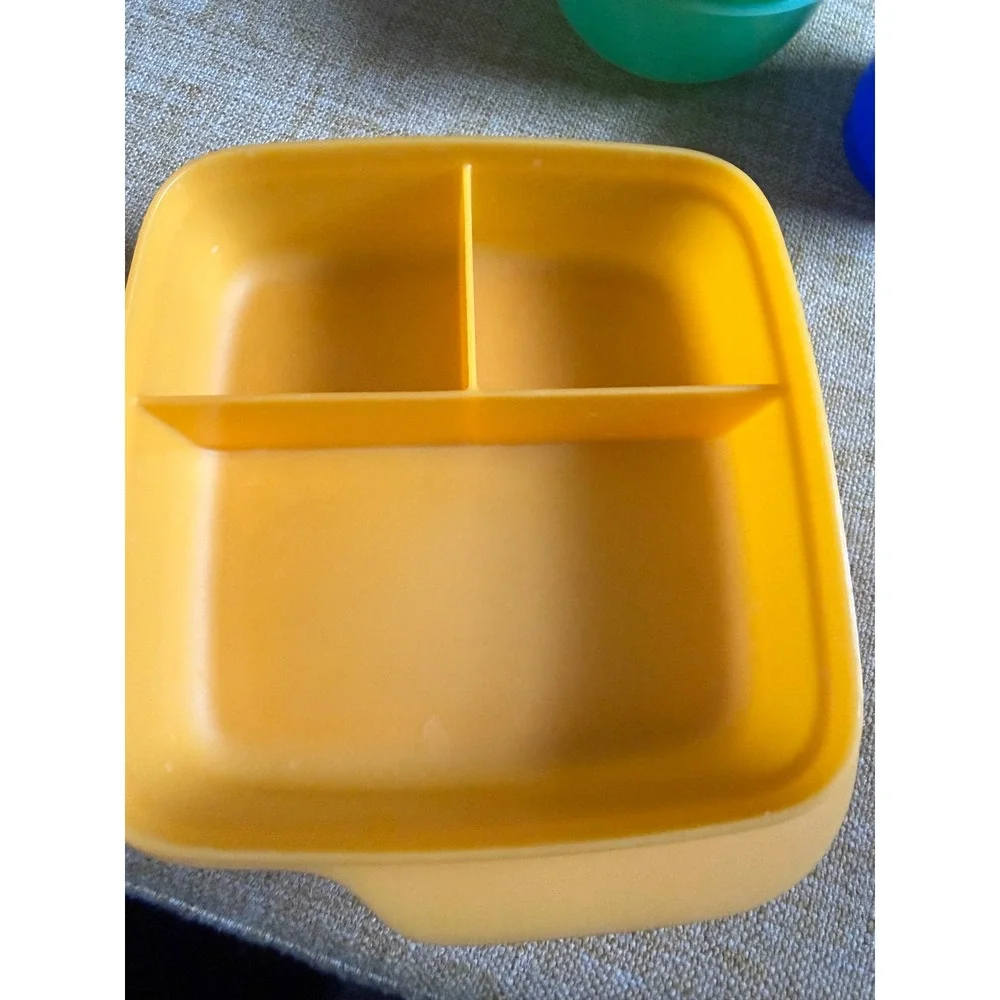 Tupperware Compartment Bento Lunch Box Yellow 550ml‎ and 2 Small Snack Bowls Set